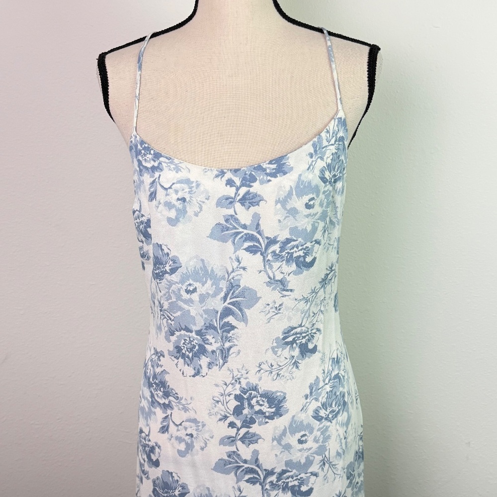 Reformation Women's Chianti Floral Print Crepe Dress Blue Ivory Size Medium - Picture 3 of 8